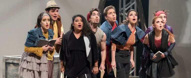 Godspell retrata a busca do amor