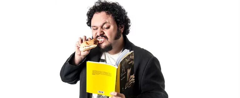 Show na Praça recebe trio de humoristas