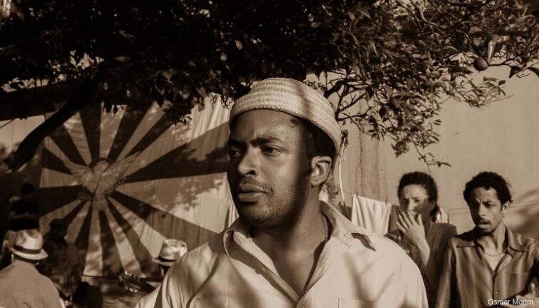 É SAMBA NA VEIA, É CANDEIA | Música e crítica social