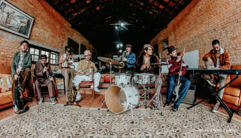 NOMADE ORQUESTRA